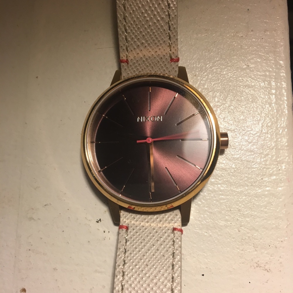 Nixon woman’s watch - Picture 1 of 7
